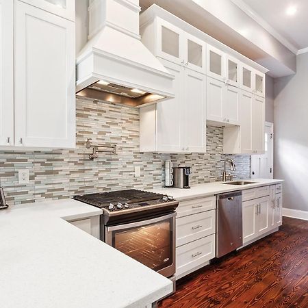Amazing 3Bedroom Townhome, In Historic Dryade City Новий Орлеан Екстер'єр фото